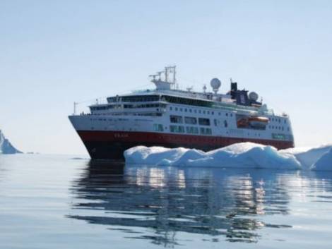 Hurtigruten conferma lo stop alle crociere, si dimette il coo