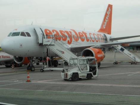 Doccia freddaper easyJet: a rischio tre basi britanniche