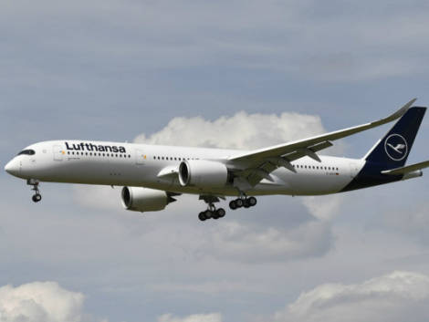 Giallo Lufthansa: i licenziamenti salgono a 26mila