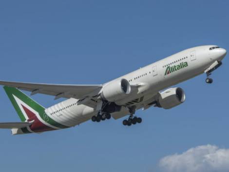 Alitalia prova a fare chiarezza sulla policy per i viaggi in India