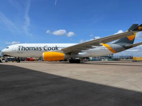 Thomas Cook Airlines in vendita: lotta all’ultimo slot tra Iag, Lufthansa e Ryanair