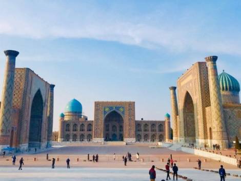 L’Uzbekistan riapre gradualmente ai flussi dall’estero