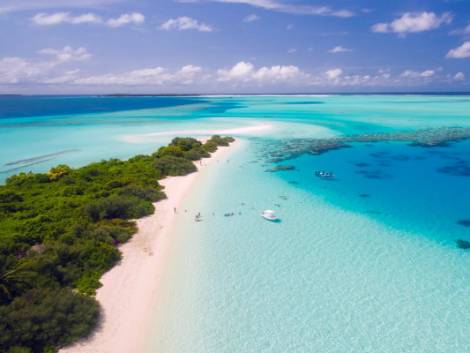 Gran Bretagna: corridoi su Maldive, Canarie e Mykonos Italia ancora al palo