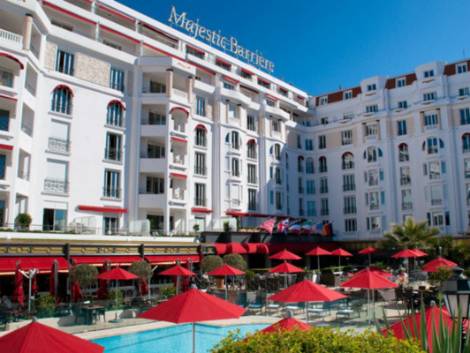 Cannes, gli hotel di lusso a caccia di personale: oltre 300 i posti liberi