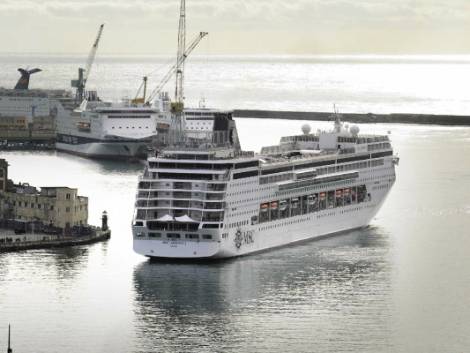 Piano Rinascimento Msc: in mare la nave Armonia 'allungata'