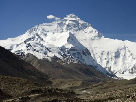 Everest in lockdown, niente pulizia per il 2020