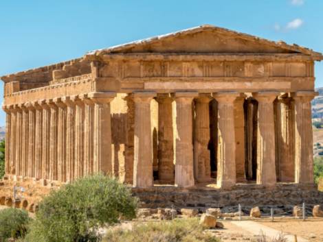 Sicilia, un treno storico per la Valle dei Templi