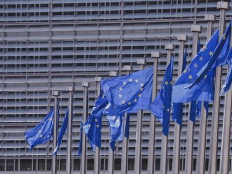 Ipotesi Ue: 300 miliardi di fondi europei dedicati al turismo