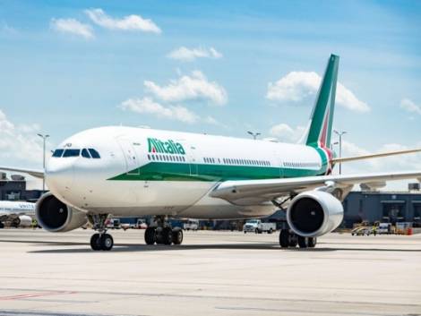 Alitalia si conferma nella top 100 e guadagna posizioni