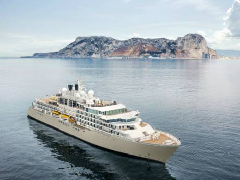 Silversea: per la nuova Endeavour 25 itinerari tra Artico e Antartico