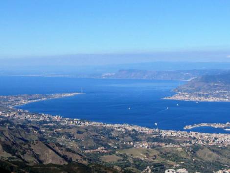 Sicilia e Calabria si avvicinano, accordo per i trasporti sullo Stretto