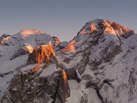 Dolomiti: due ascensori panoramici per salire alla Marmolada