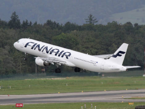 Finnair chiude un'era: stop alla vendita di profumi e gadget a bordo dell'aereo