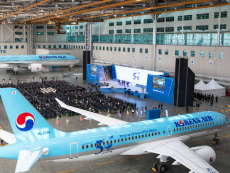 Korean Air celebra il 50° anniversario con una livrea speciale