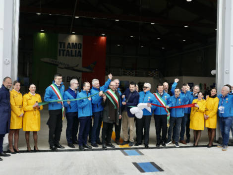 Ryanair, O'Leary festeggia i due nuovi hangar a Orio al Serio