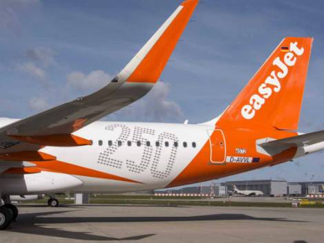 Sei sedili in più su ogni A320, l'idea easyJet