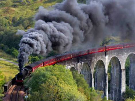 Sulle tracce di Harry Potter a bordo dell'Hogwarts Express