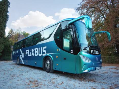 FlixBus testa con Greenpeace i bus elettrici