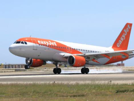 easyJet, un nuovo volo estivo da Napoli a Manchester