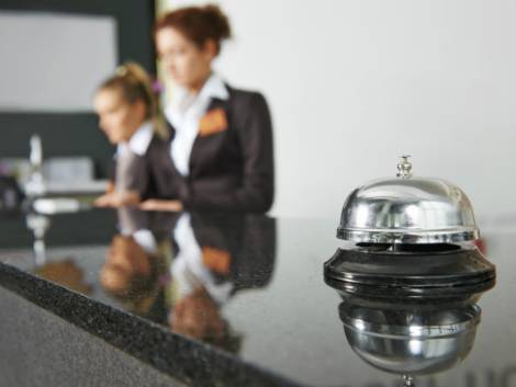 L'allarme degli hotel e dei ristoranti: mancano 100mila professionisti