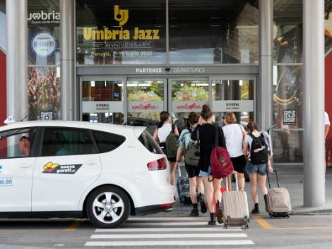 Estate da record per l'aeroporto dell'Umbria, voli pieni e primato di passeggeri