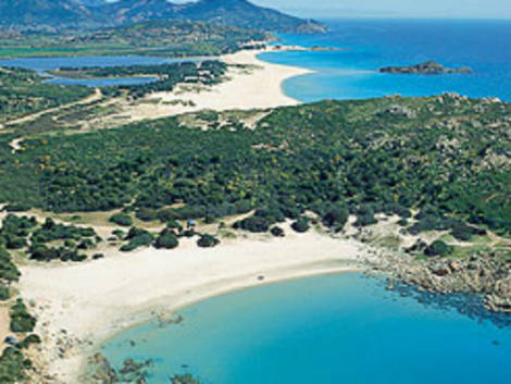 Sardegna: stop ai chioschi aperti tutto l’anno sulle spiagge