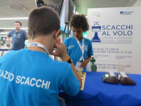 A Fiumicino lezioni di scacchi aspettando il volo