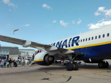 Ryanair: più voli da Pisa per Alghero, Bari, Girona e Palermo