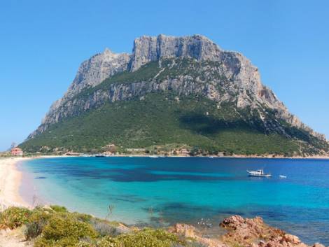 La Sardegna allunga la stagione, corsa dei tedeschi