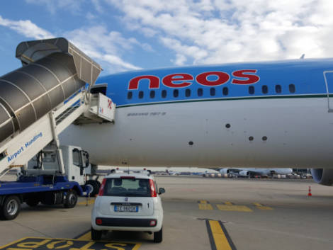 Neos, il momentodel Boeing 787