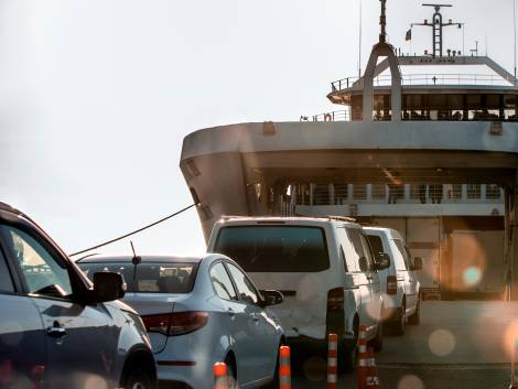 Traghetti, armatori denunciano gli extracosti del carburante ma non la carenza di fuel