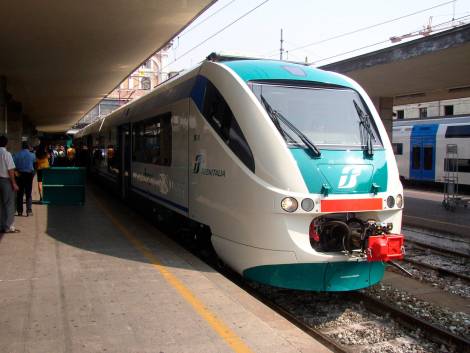 Il Garante: “In caso di sciopero fasce di garanzia anche per i treni regionali”