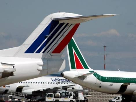 Alitalia: le Ferrovierimandano la scelta del partner