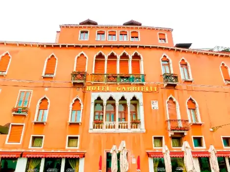 Atmosfera veneziana e design contemporaneo, apre oggi il Gabrielli di Starhotels
