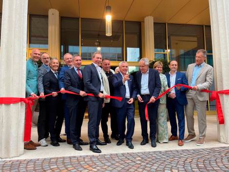 Il taglio del nastro del nuovo Falkensteiner WaltherPark Bozen