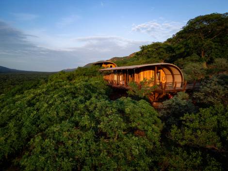 Few &amp; Far Luvhondo