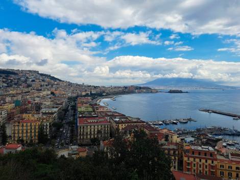 Napoli, balzo in avanti degli affitti brevi