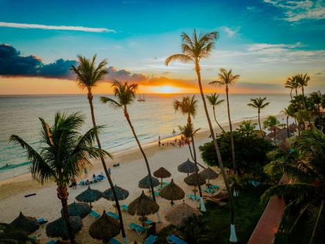 Aruba: al via la campagna “When You Love Aruba, It Loves You Back”