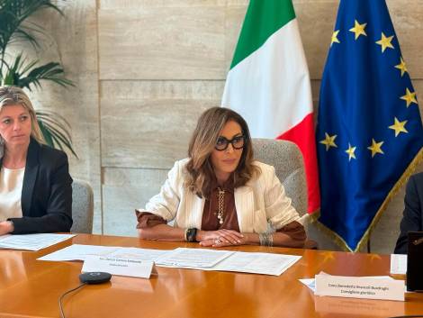 Tassazione agevolata delle mance, il ministro Santanchè ha incontrato le associazioni per fare il punto sulla misura