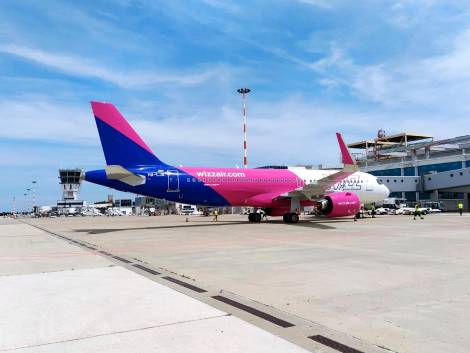 Wizz Air, due nuovi voli da Bari e Brindisi