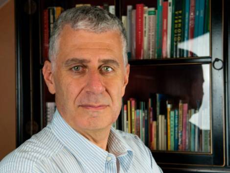 La crisivista daMichele Serra