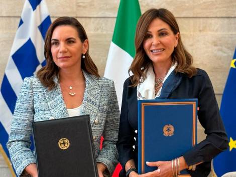 Il ministro Santanchè firma il protocollo di cooperazione per il turismo con la Grecia