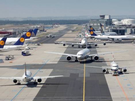 Trasporto aereo europeo alle corde: nasce l’ipotesi dei cieli unificati