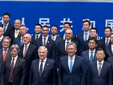 Tajani: “Da luglioil diretto Air ChinaVenezia-Pechino”