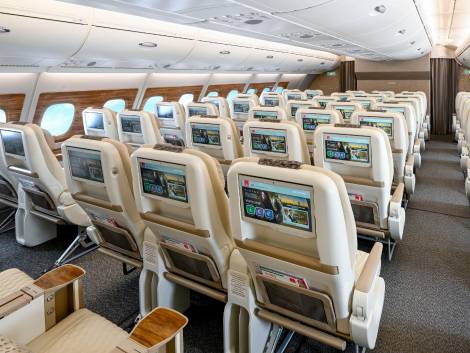 Emirates annuncia il traguardo di 100 aeromobili riammodernati