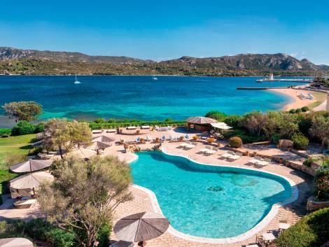 La piscina del Resort Cala di Falco