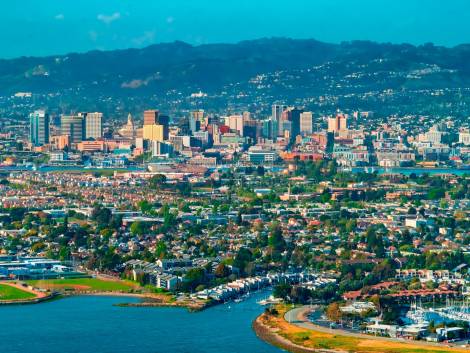 Oakland vota per inserire ‘San Francisco’ nel nome dell’aeroporto