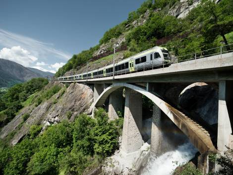 RABe 535 Lötschberger zwischen Lalden und Brig, Aufnahme: Mai 2013