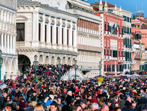 La mappa dell’overtourism:le destinazioni italianea rischio sovraffollamento