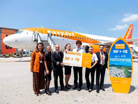 easyJet investe su Napoli, decollato il nuovo volo per Fuerteventura